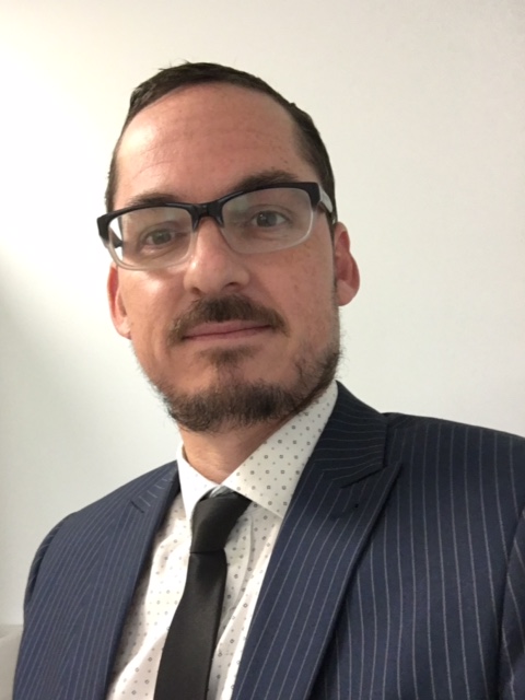 Dr Gareth Cox